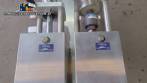 Llenadora neumtica semiautomtica de lquidos con dos boquillas