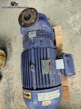 Bomba centr�fuga fabricada en acero al carbono con un motor de 15 CV.