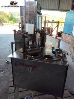 Selladora y tapadora rotativa de macetas de plstico Maqmundi, 1200 macetas por hora