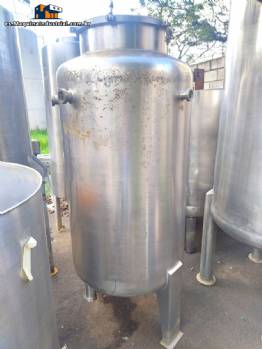 Tanque de almacenamiento de acero inoxidable de 800 litros.
