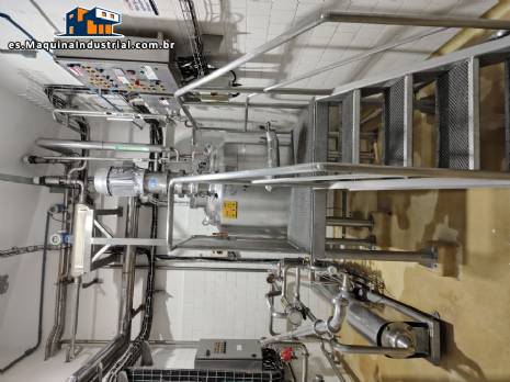 Tanque dispersor de polvo en acero inoxidable, 500 litros, con bomba Netzsch y v�lvulas Alfa Laval.