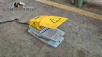 M�quina semiautom�tica de llenado de l�quidos de acero inoxidable con 1 boquilla.