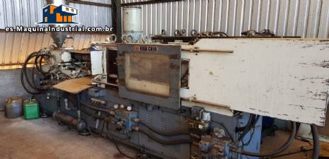 M�quina de moldeo por inyecci�n HWA CHIN