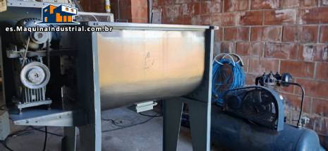 Mezclador horizontal de paletas con rascadores