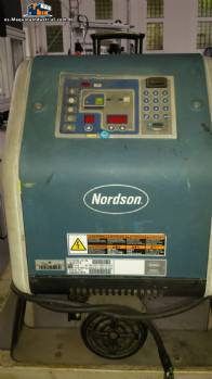 M�quina caliente del pegamento