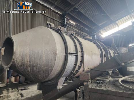 Horno de secado rotatorio de acero inoxidable con sistema de alimentaci�n y descarga de polvo.