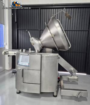 Embutidora al vac�o Handtmann con sistema de torsi�n y elevador basculante, hasta 6.000 kg por hora.