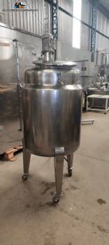 Tanque de agitación con calentamiento autónomo por resistencia eléctrica Tanque de agitación con calentamiento autónomo por resistencia eléctrica